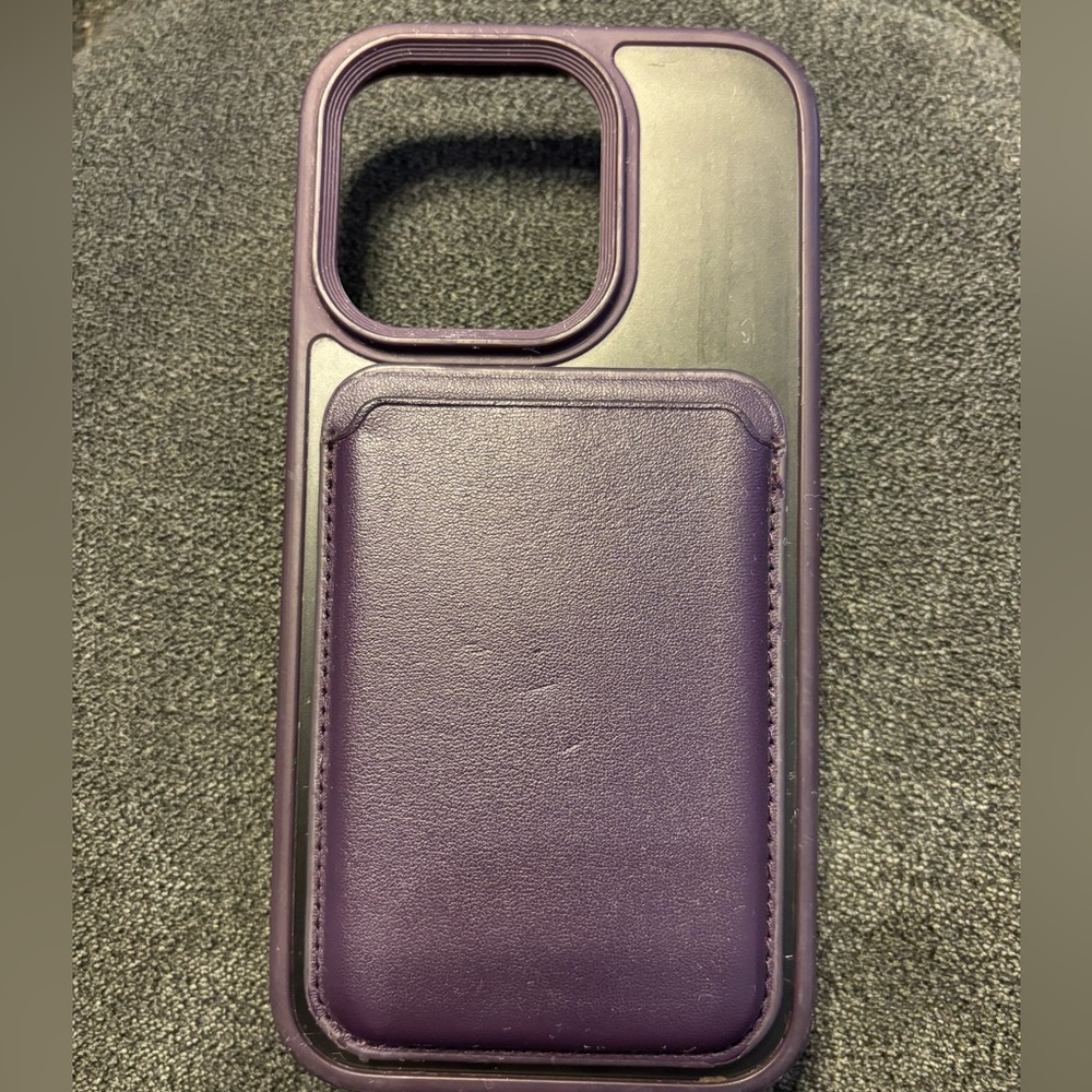 JETech iPhone 14 Pro phone case with magnetic wallet